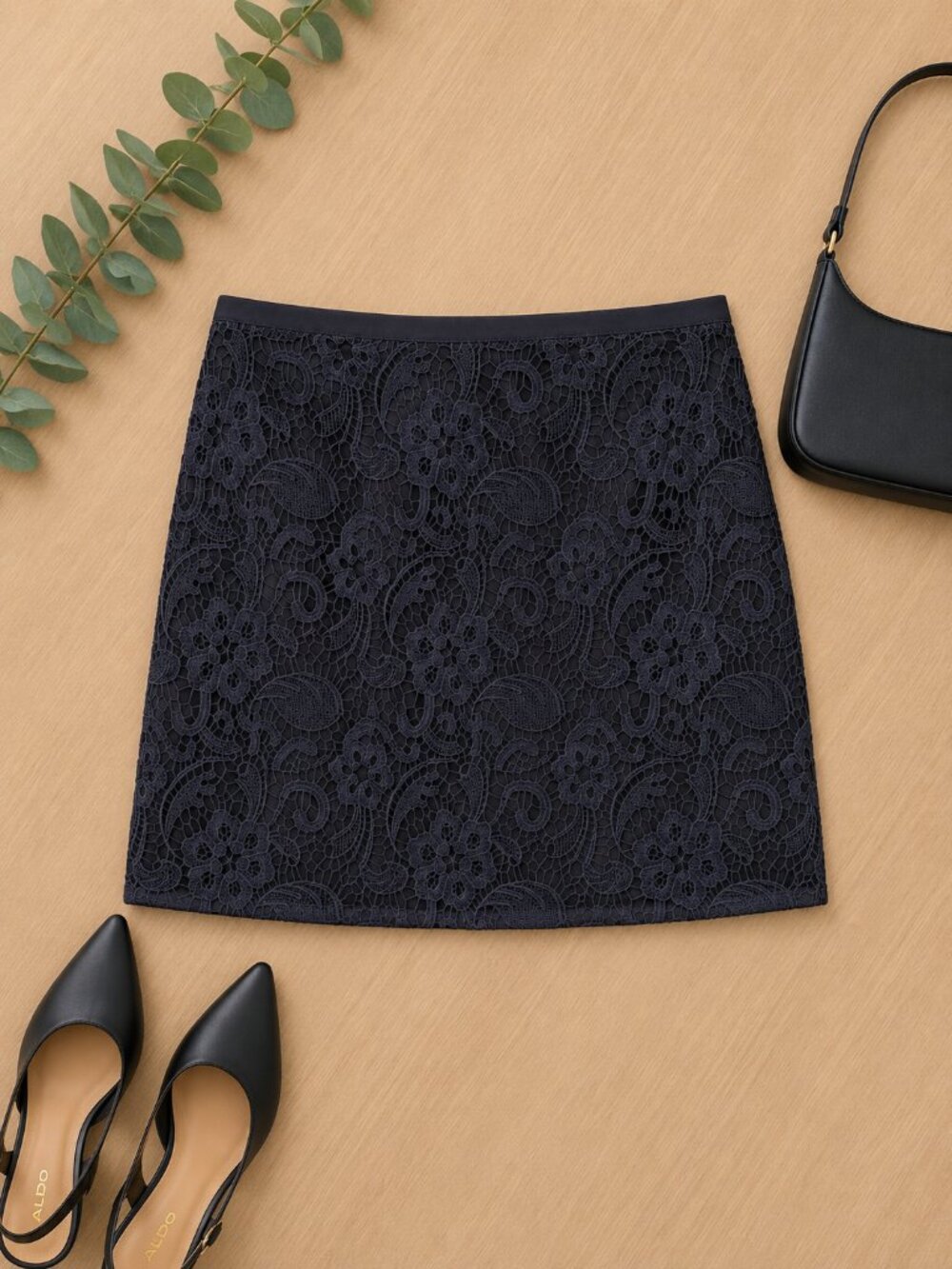 Broadway & Broome Lace Mini Skirt | Women's Size 2 | Navy